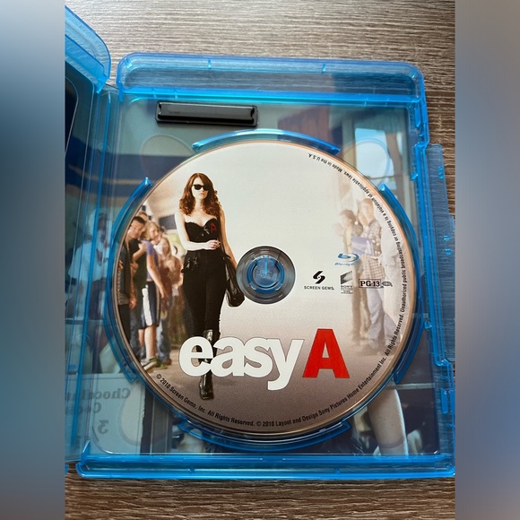 📀 3/$15 or 4/$20 📀 Easy A Bluray - Picture 3 of 3
